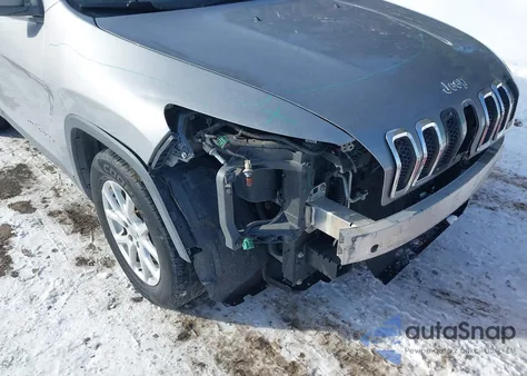 2015 Jeep Cherokee Latitude z USA, uszkodzony, nr VIN 1C4PJMCB6FW733465